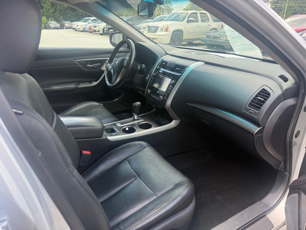 2015 Nissan Altima Image 6
