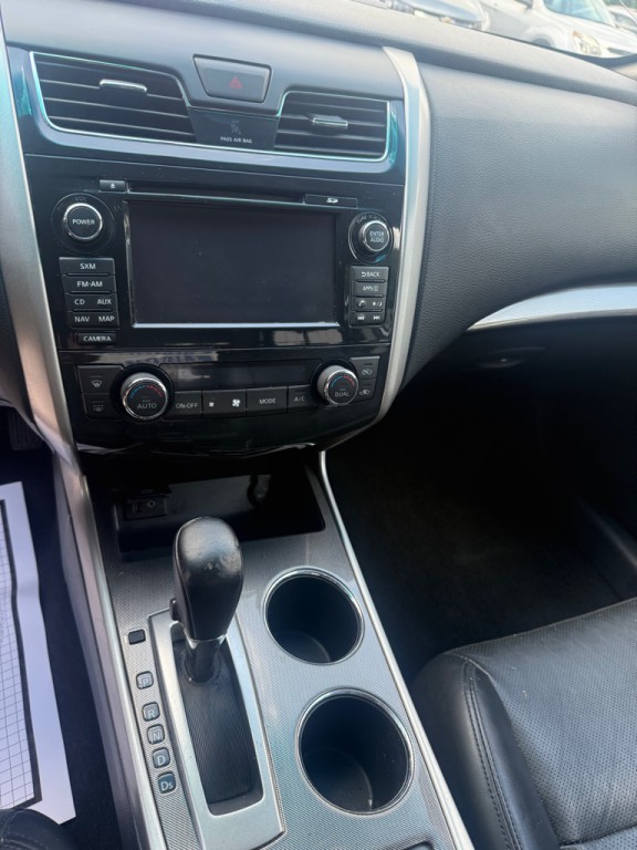 2015 Nissan Altima Image 8