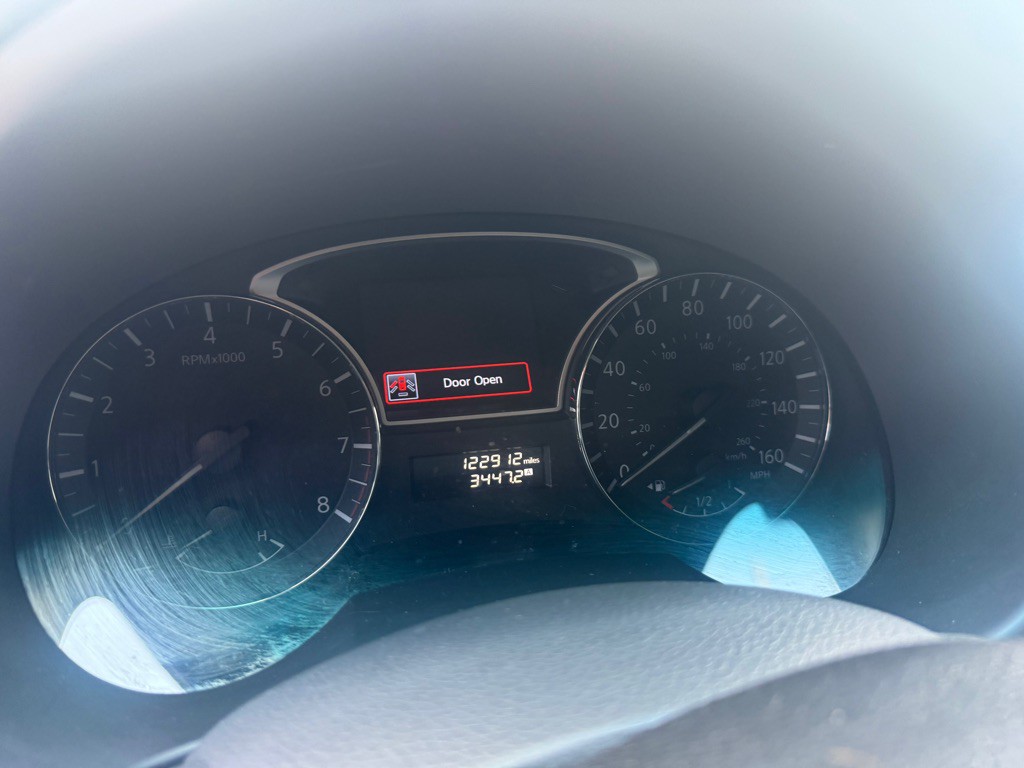 2015 Nissan Altima Image 9