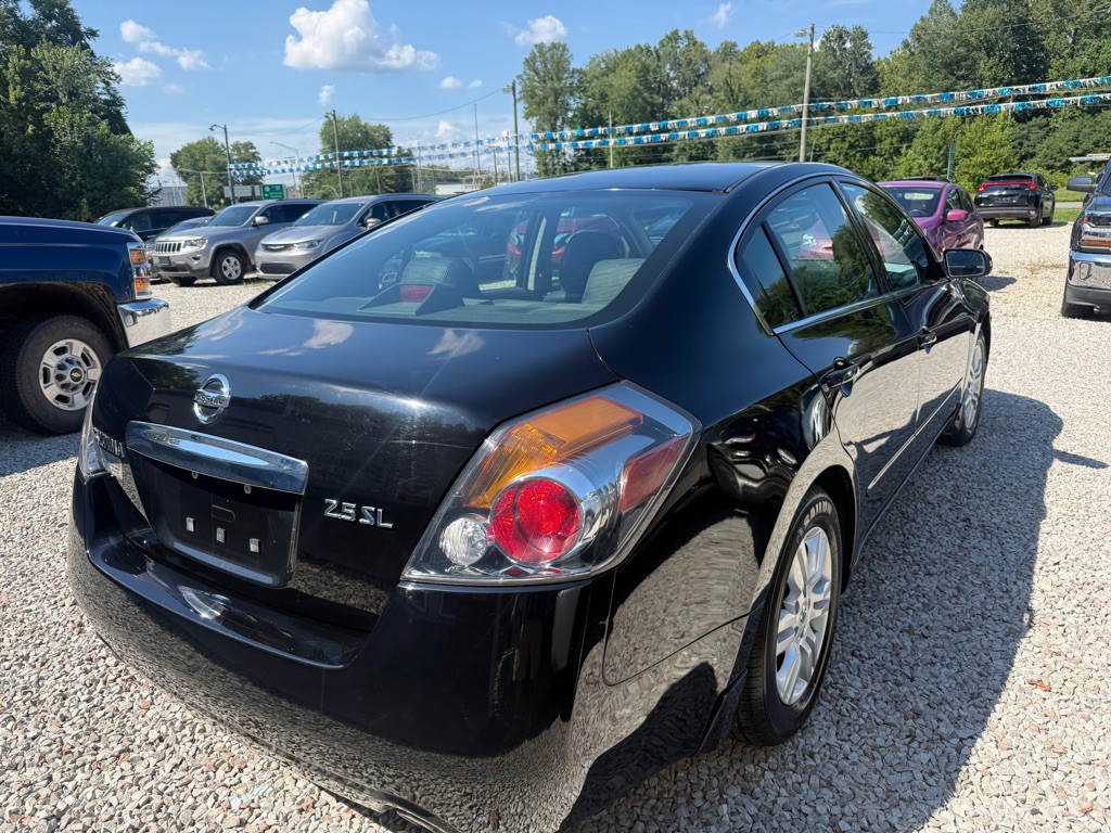 2011 Nissan Altima Image 4