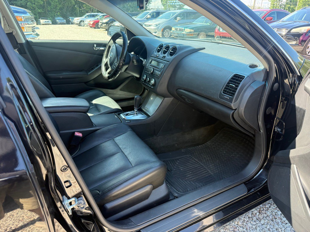 2011 Nissan Altima Image 6