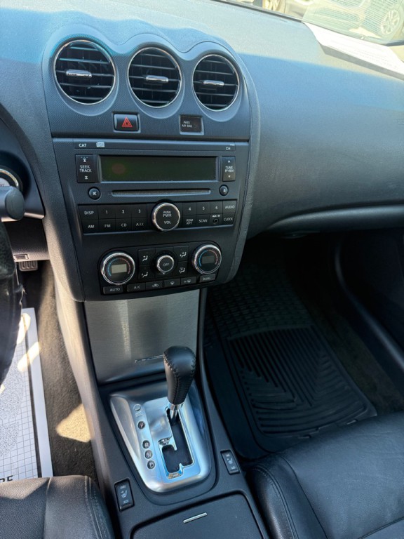 2011 Nissan Altima Image 9