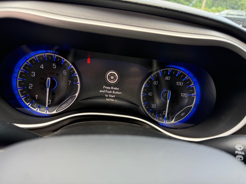 2022 Chrysler Pacifica Image 9