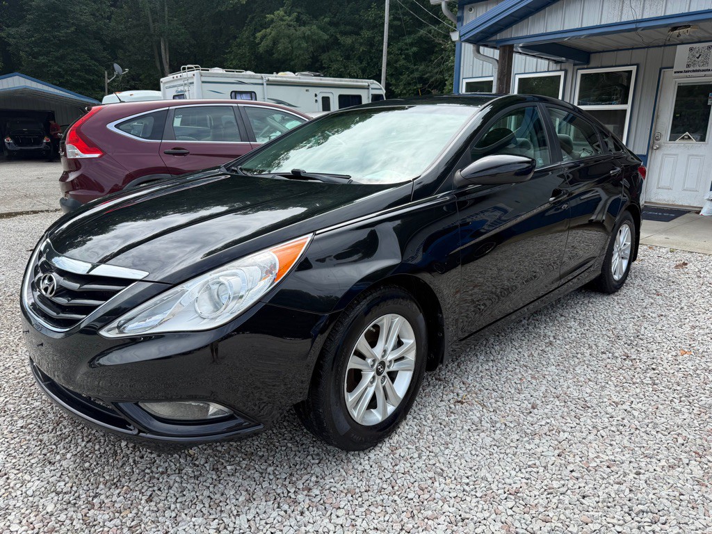 2013 Hyundai Sonata Image 2