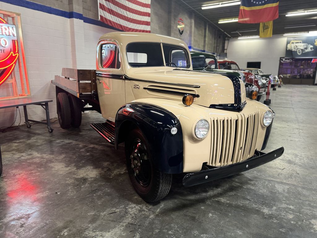1947 Ford 1 Ton Flat Bed Image 1