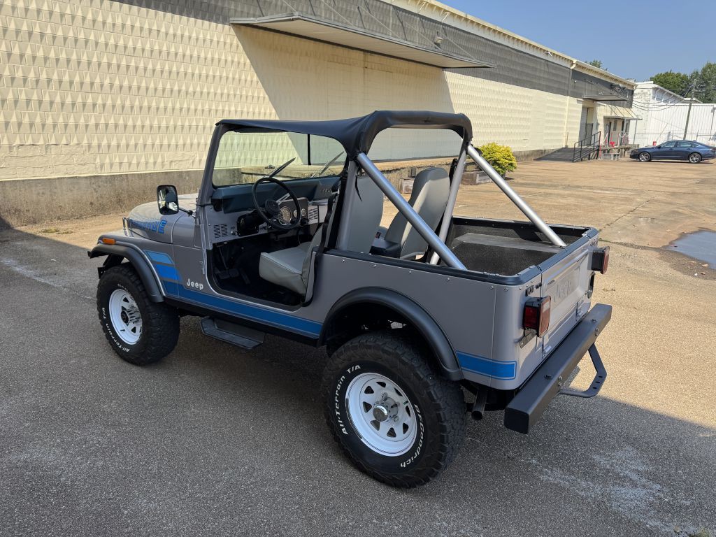 1983 Jeep Renegade Image 9