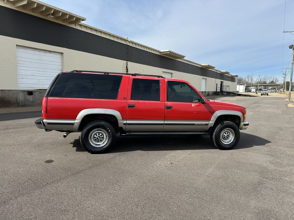 1998 Chevrolet Suburban Image 6
