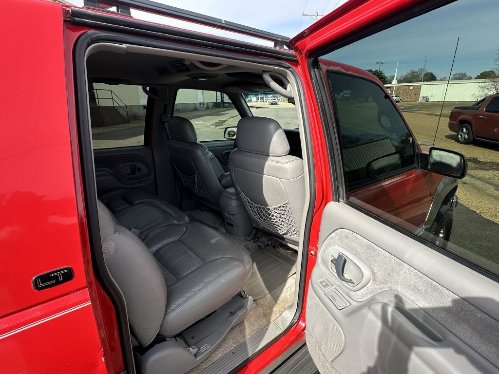 1998 Chevrolet Suburban Image 36