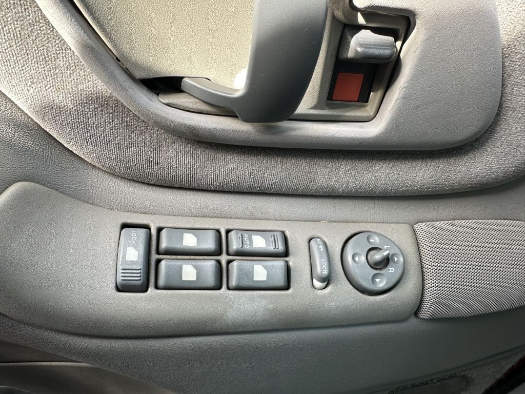 1998 Chevrolet Suburban Image 48