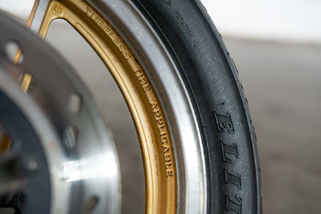 1985 Suzuki Gs550e Image 13