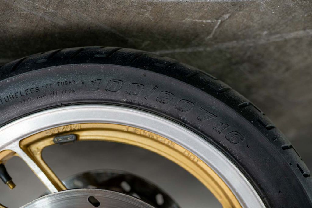 1985 Suzuki Gs550e Image 15