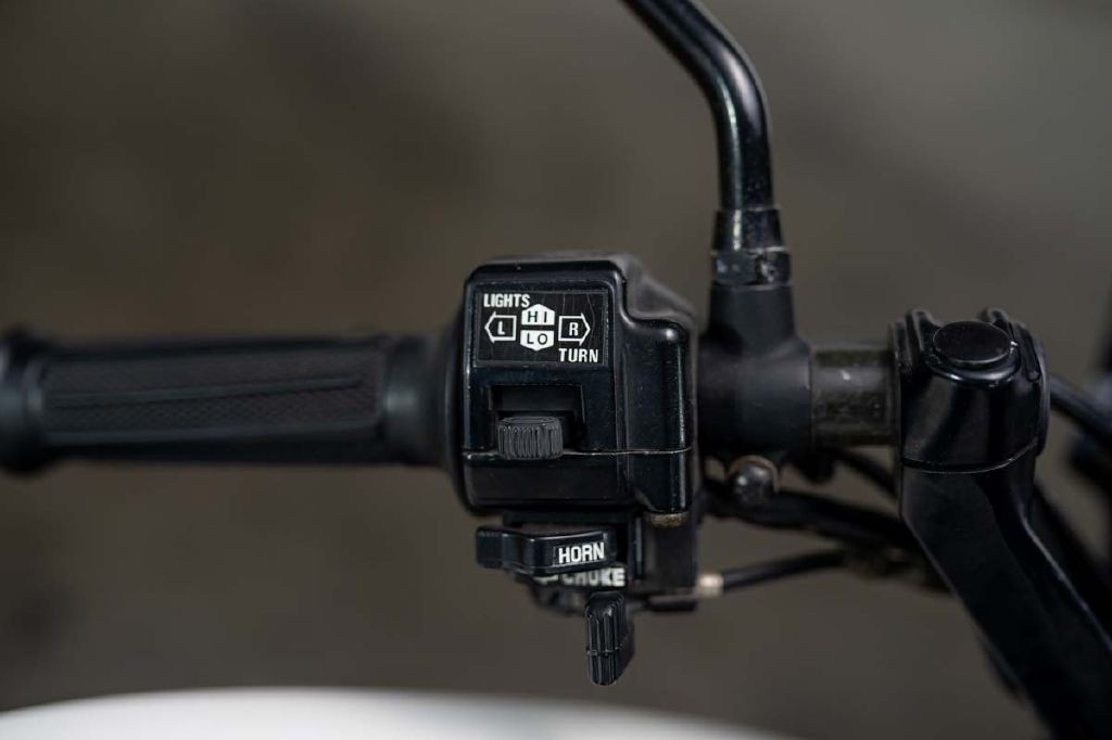 1985 Suzuki Gs550e Image 38