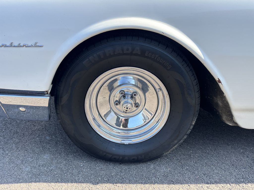 1961 Ford Thunderbird Image 12