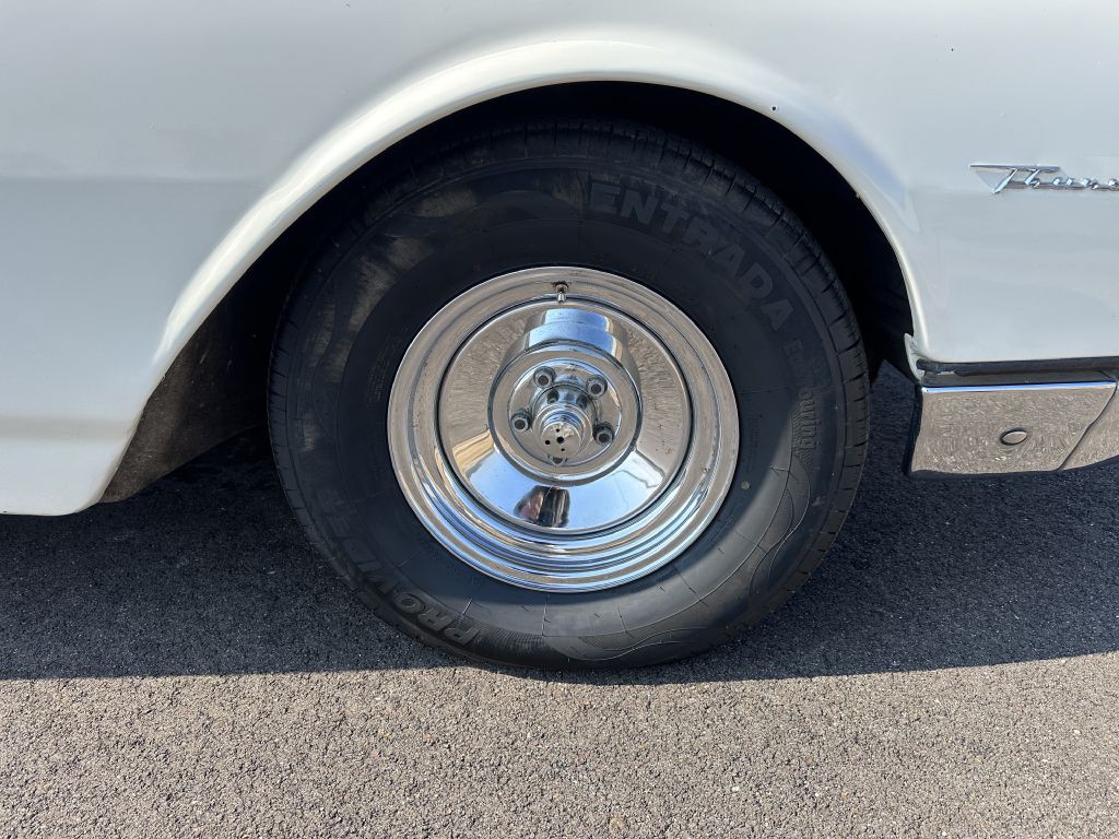 1961 Ford Thunderbird Image 15