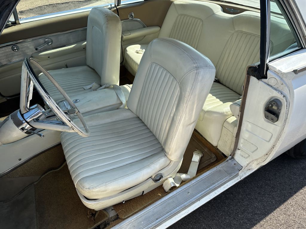 1961 Ford Thunderbird Image 29