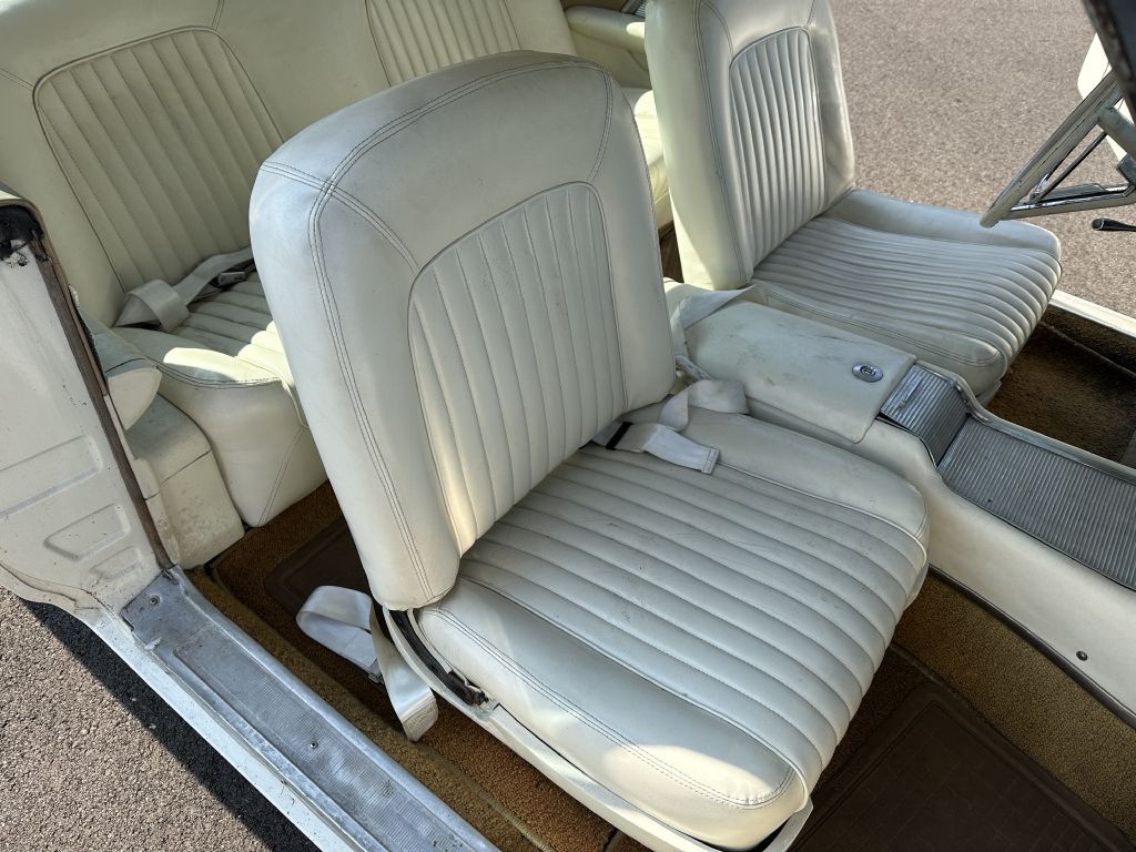 1961 Ford Thunderbird Image 41