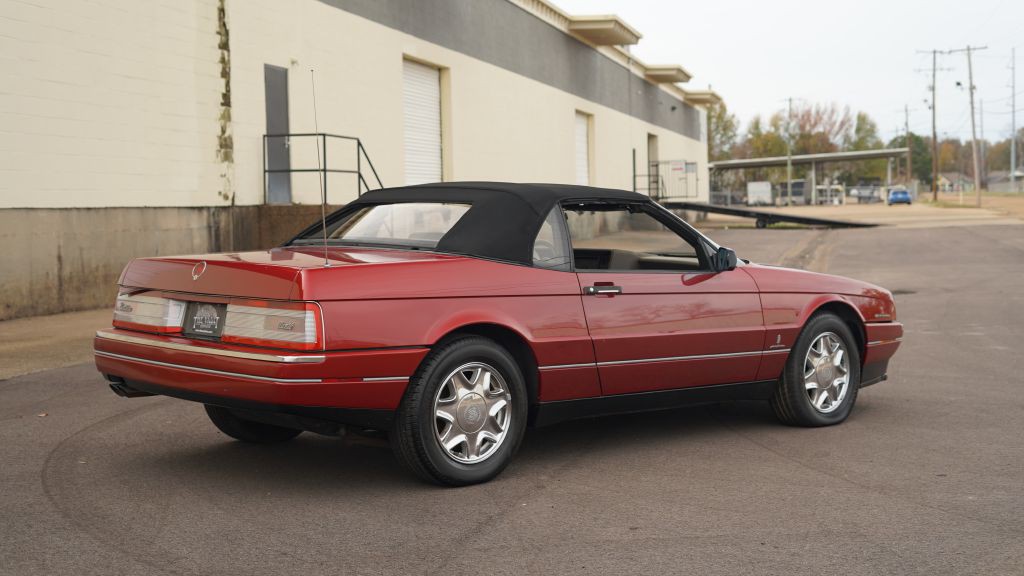 1993 Cadillac Allante Image 5