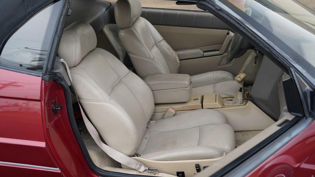1993 Cadillac Allante Image 24