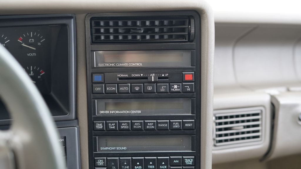1993 Cadillac Allante Image 31