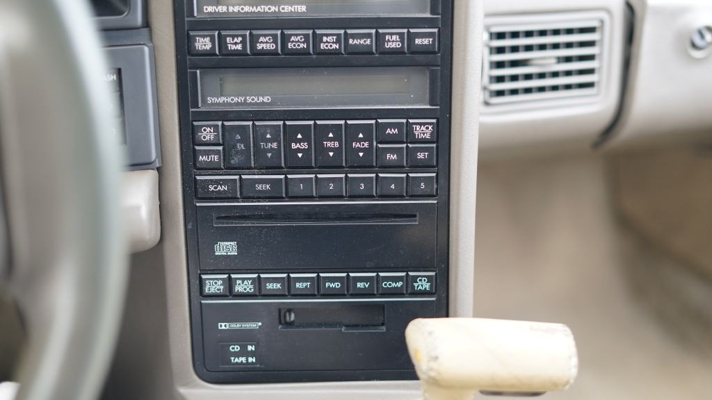 1993 Cadillac Allante Image 32