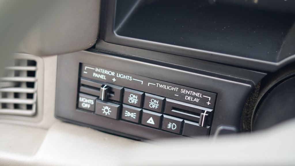 1993 Cadillac Allante Image 37