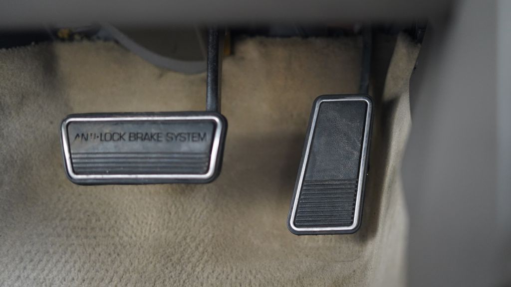 1993 Cadillac Allante Image 39