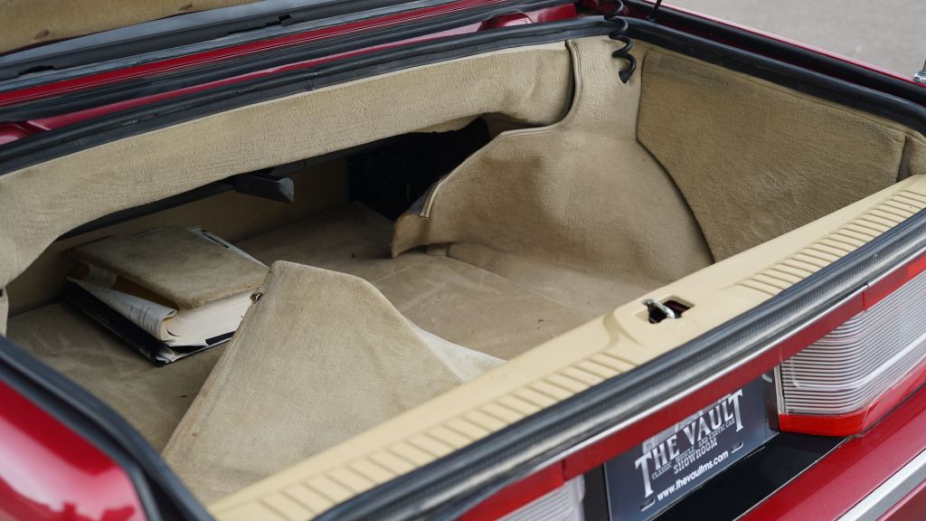 1993 Cadillac Allante Image 46