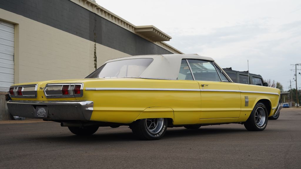 1966 Plymouth Fury Image 5