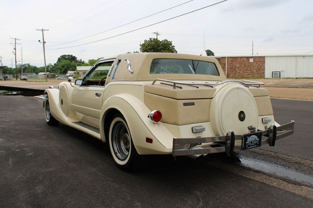 1984 Ford Mustang Image 3