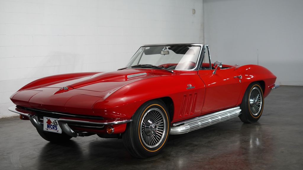 1965 Chevrolet Corvette Image 1