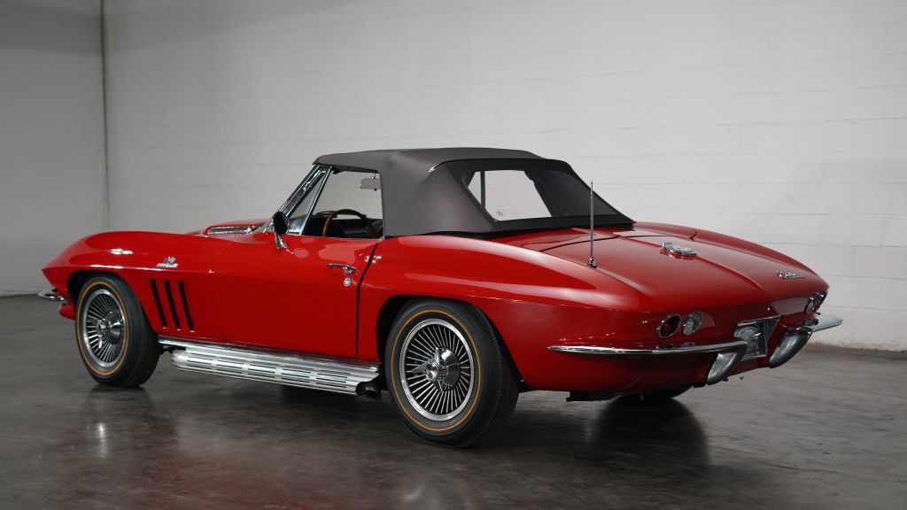 1965 Chevrolet Corvette Image 9