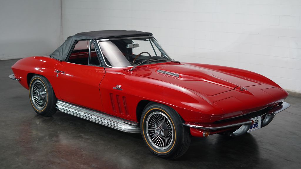 1965 Chevrolet Corvette Image 12