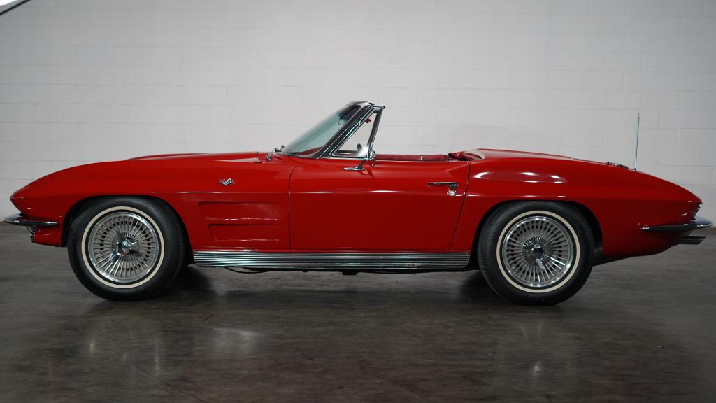 1963 Chevrolet Corvette Image 2