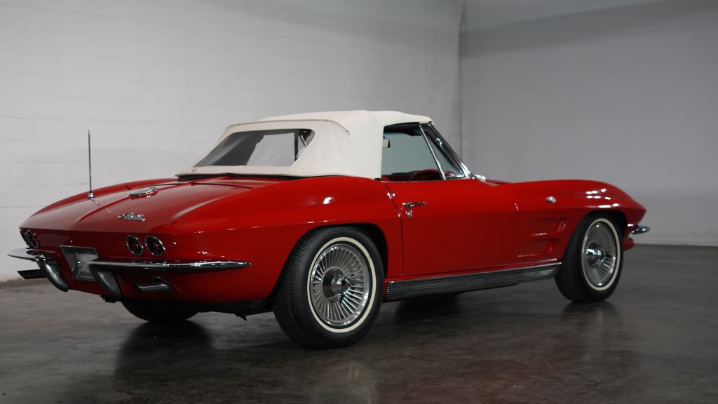 1963 Chevrolet Corvette Image 10