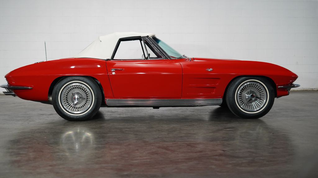 1963 Chevrolet Corvette Image 11