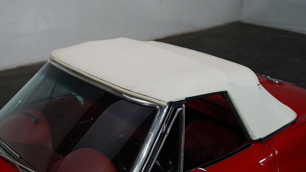 1963 Chevrolet Corvette Image 26