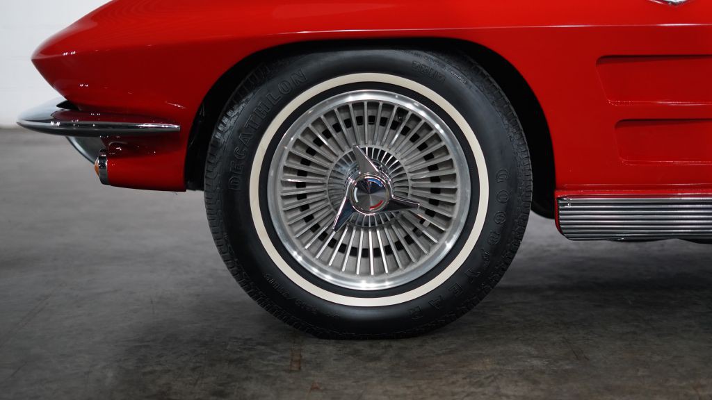 1963 Chevrolet Corvette Image 27