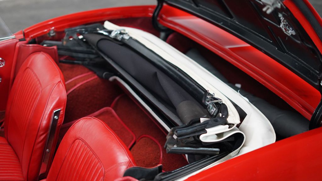 1963 Chevrolet Corvette Image 30