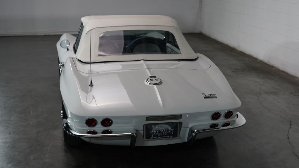 1967 Chevrolet Corvette Image 10