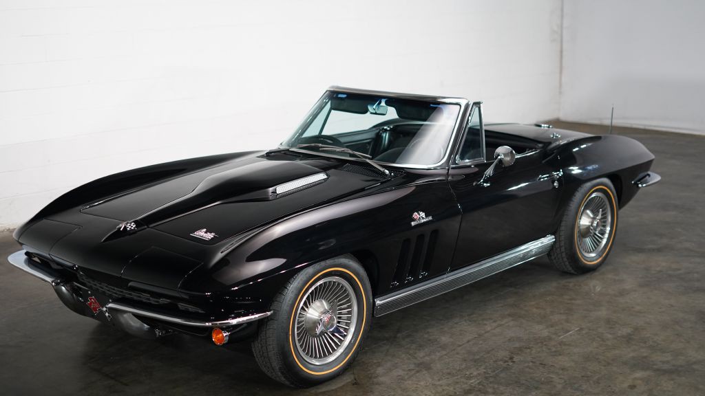 1966 Chevrolet Corvette Image 13