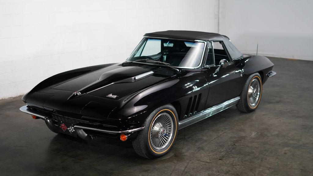 1966 Chevrolet Corvette Image 14