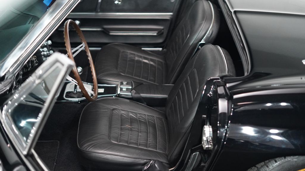 1966 Chevrolet Corvette Image 16