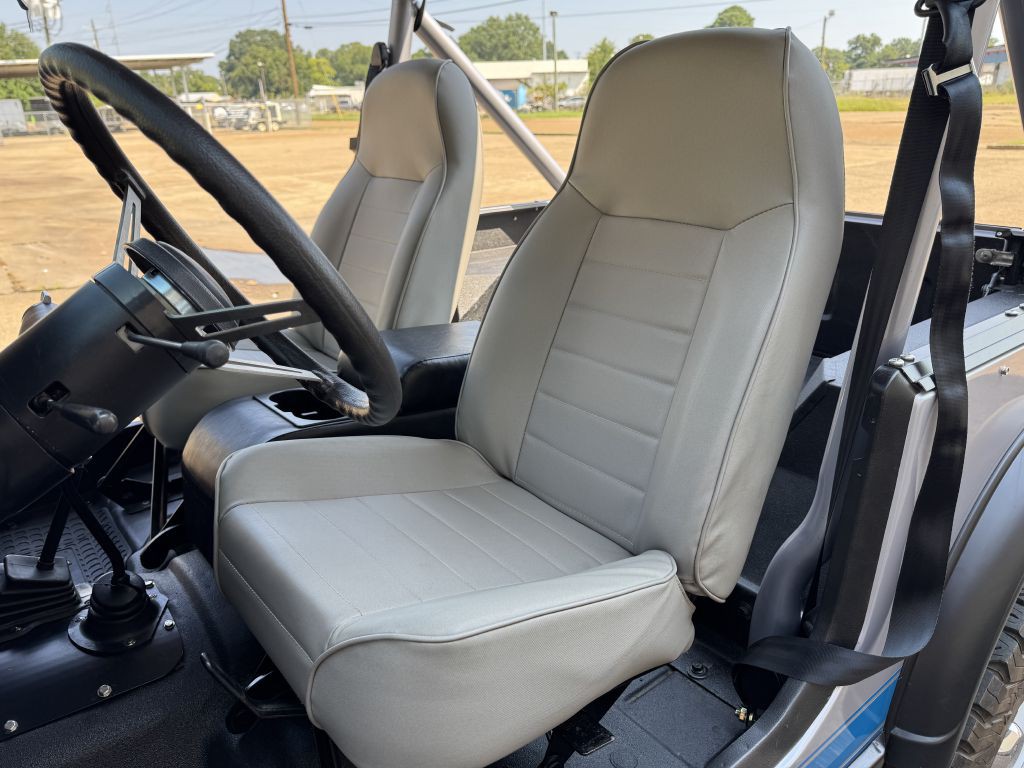 1983 Jeep Renegade Image 12