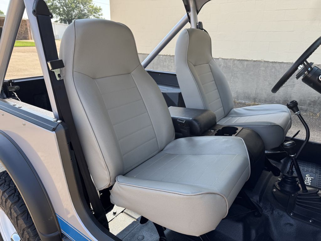 1983 Jeep Renegade Image 16