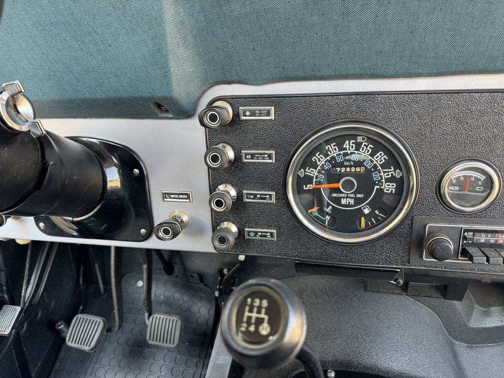 1983 Jeep Renegade Image 18