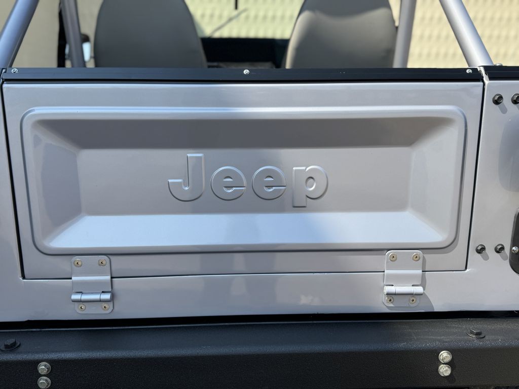 1983 Jeep Renegade Image 40