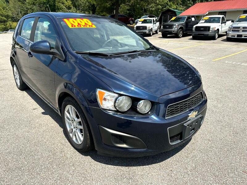 2015 Chevrolet Sonic Image 3