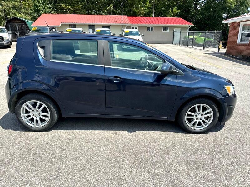 2015 Chevrolet Sonic Image 4