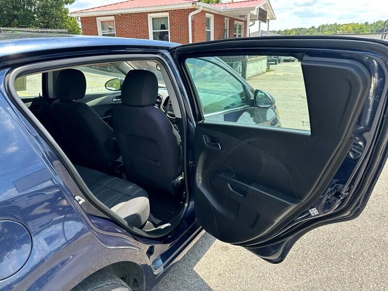 2015 Chevrolet Sonic Image 12