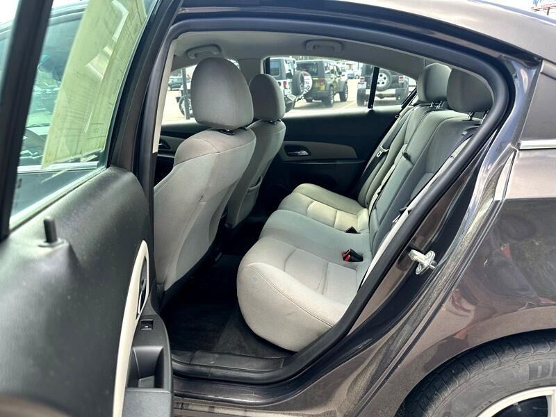 2014 Chevrolet Cruze Image 12